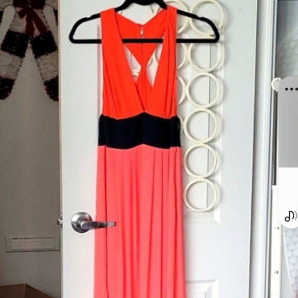 BCBG Maxi Dress - Picture 2 of 4